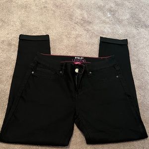 YMI size 13 Anklet Jegging